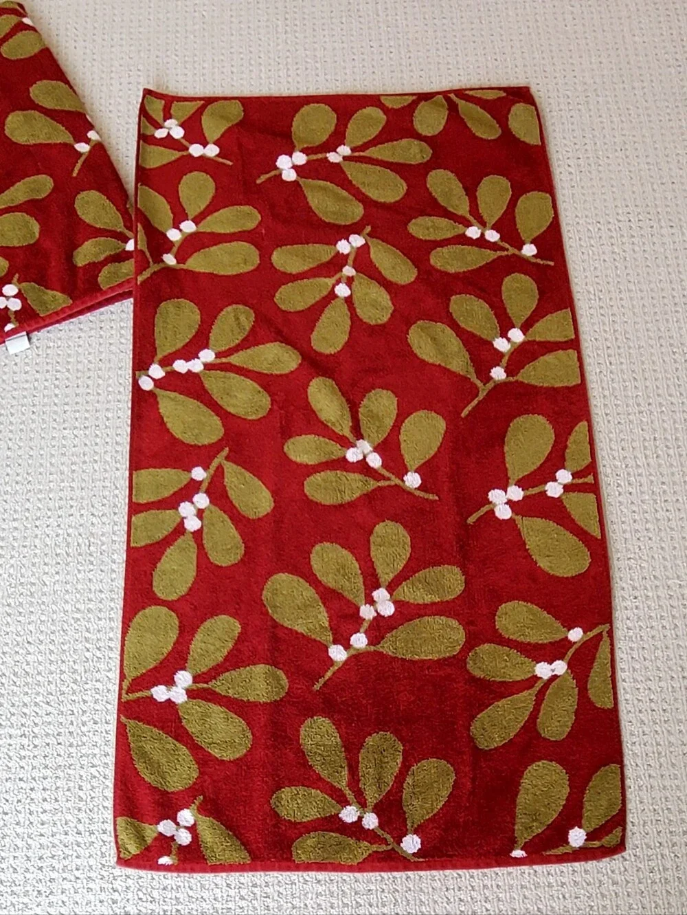 Pottery Barn Turkish Cotton Holly Leaf Red/Olive Green 5 Piece Towel Set